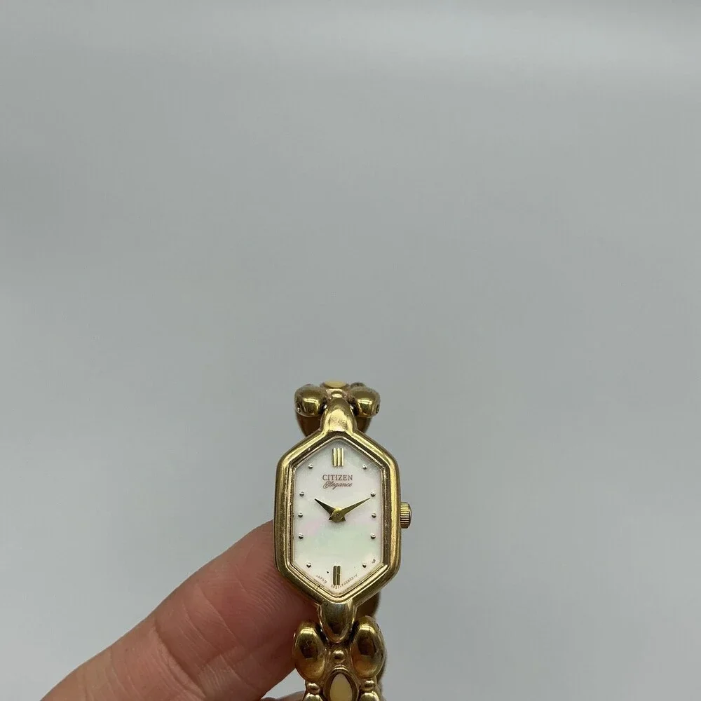 Vintage Citizen Womens Watch 14mm MOP Gold Tone 5421-F45171 New Battery